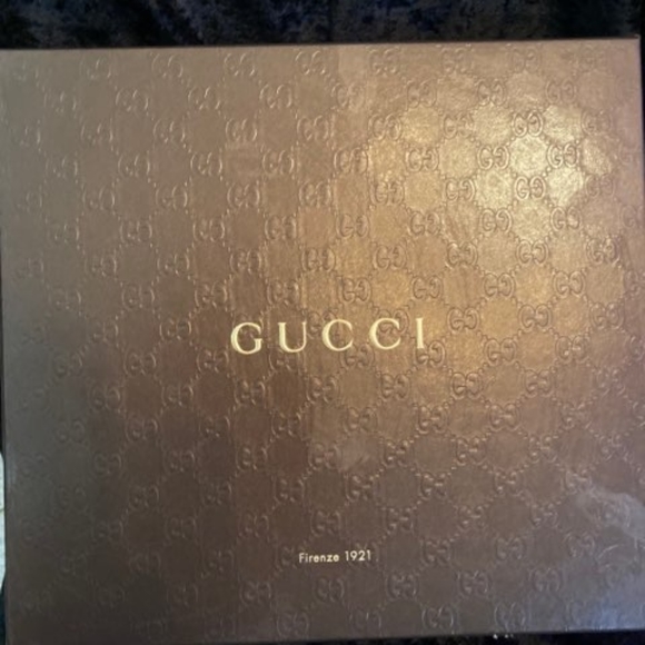 Gucci black satin Swarovski crystal embellished bow sandals - Picture 8 of 8